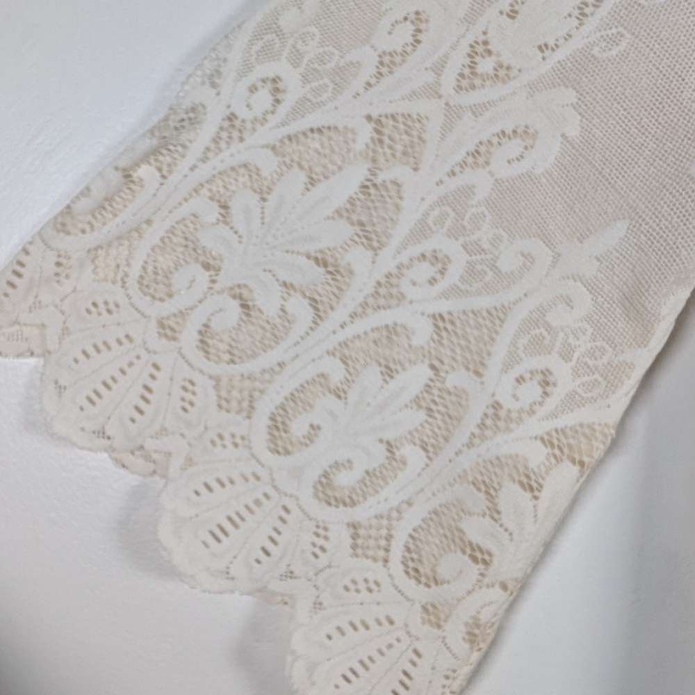 Elegant Cream Lace Kimono Miami Brand S/M - Picture 4 of 6